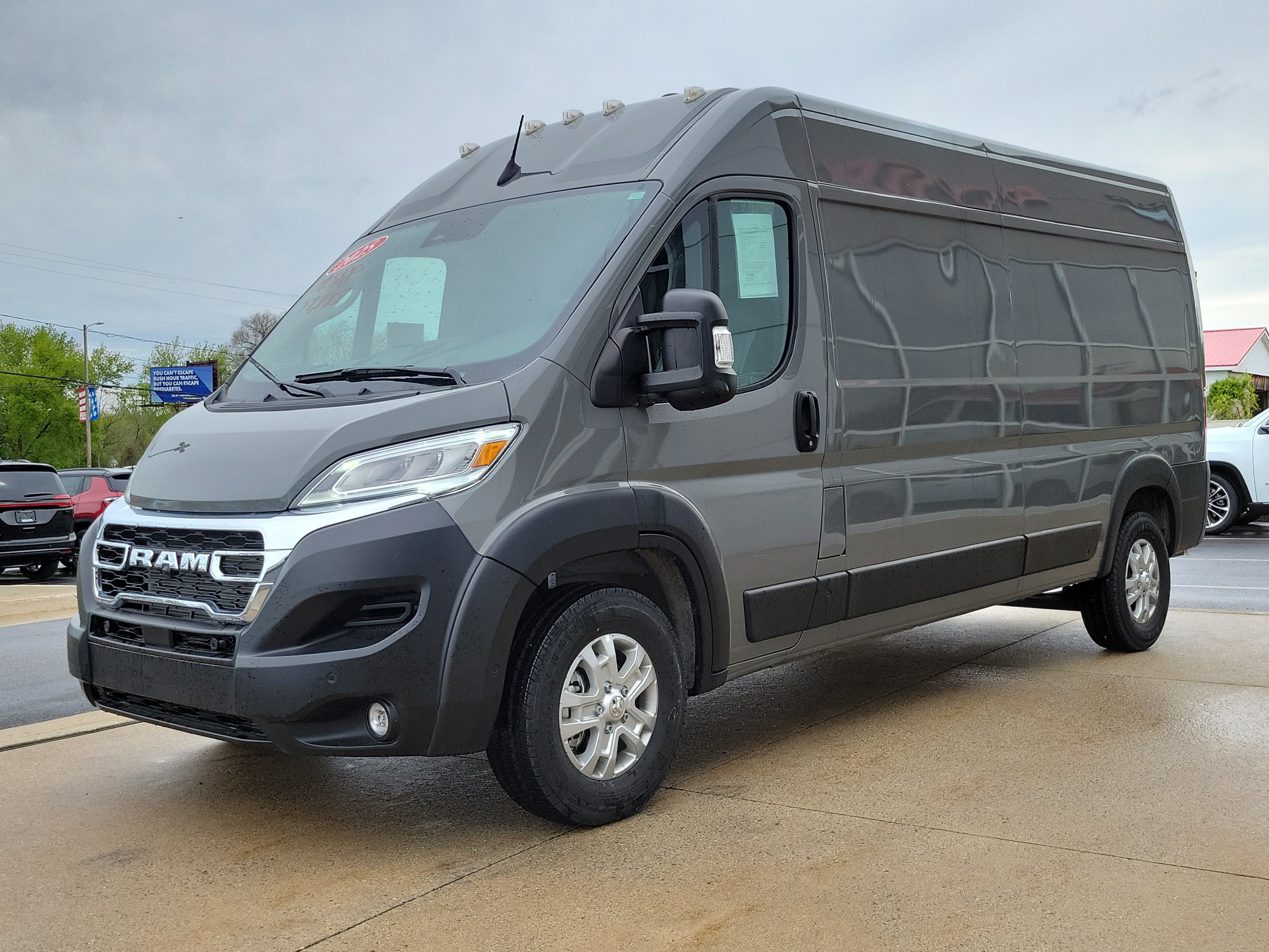Used 2025 RAM ProMaster 2500 w/ Quick Order Package 22G SLT FWD image 2
