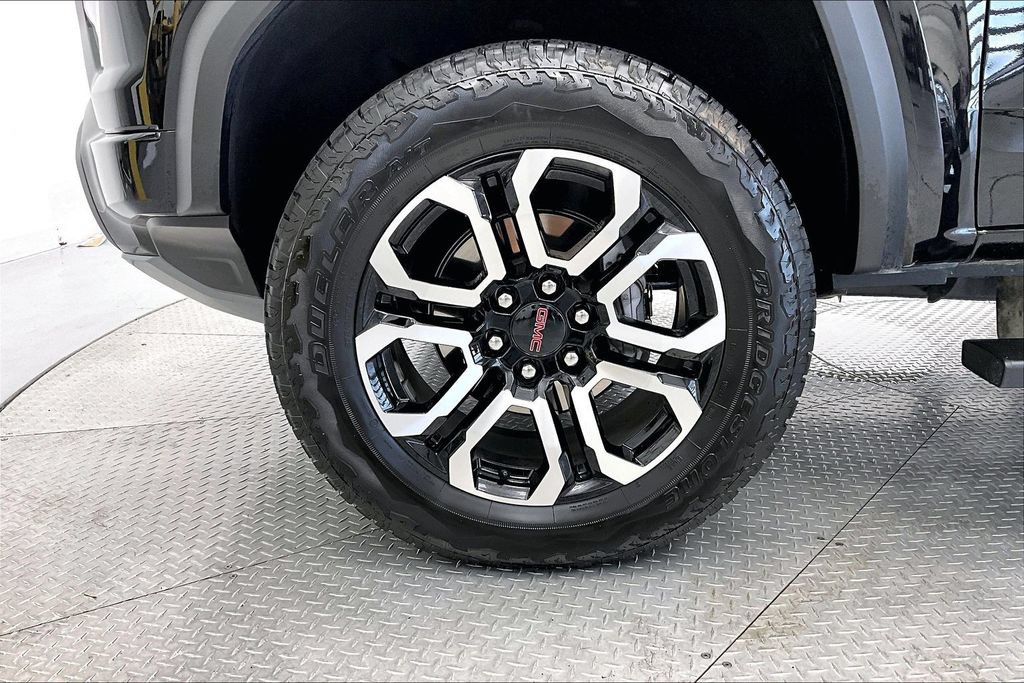 Used 2026 GMC Canyon AT4 w/ Nightfall Essentials Package AWD/4WD image 8