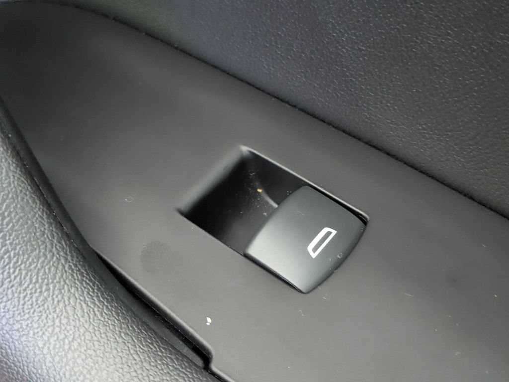 Certified 2020 Chevrolet Blazer RS w/ LPO, Floor Liner Package FWD image 37
