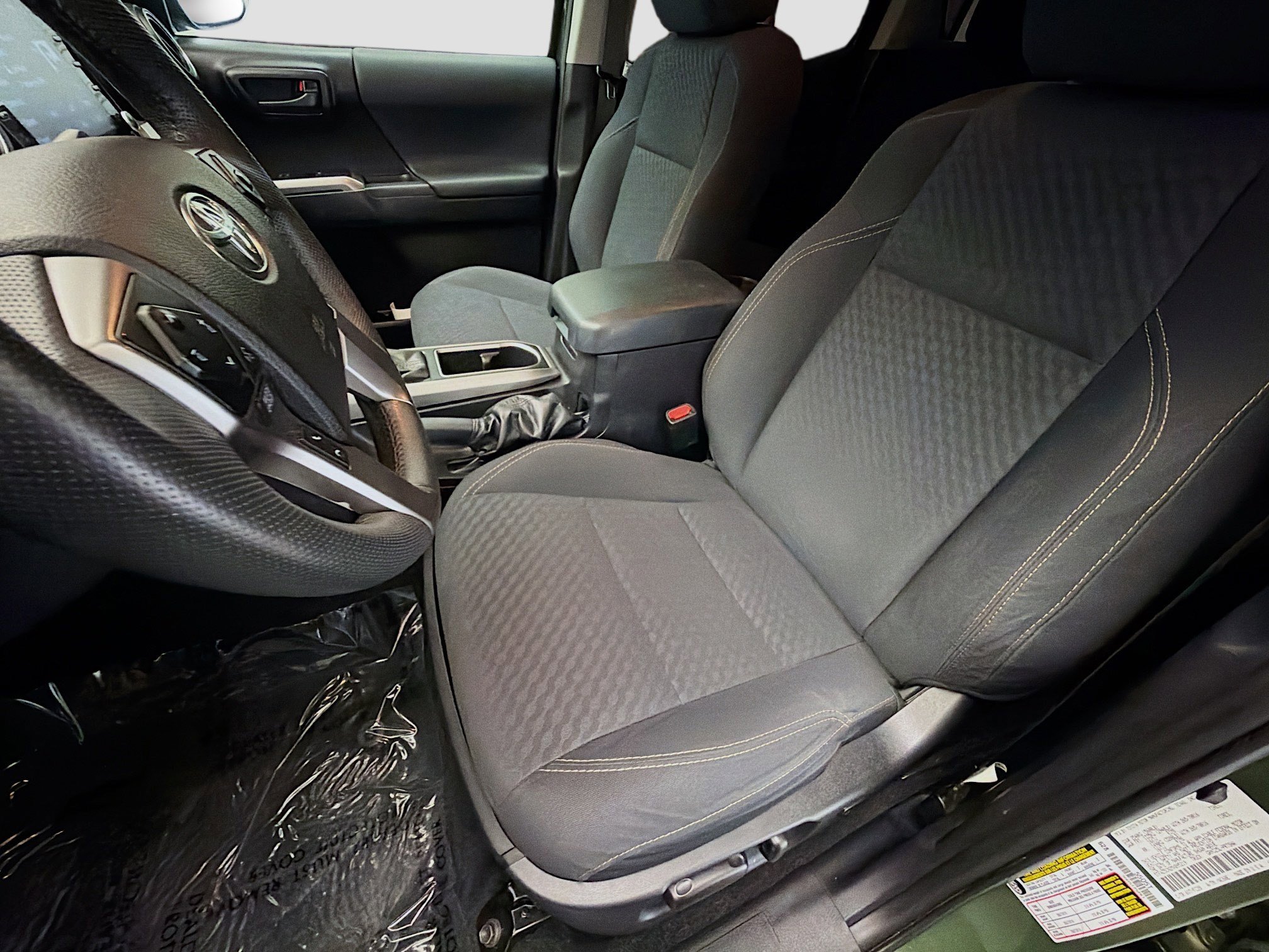 Used 2021 Toyota Tacoma SR5 w/ Trail Edition image 11