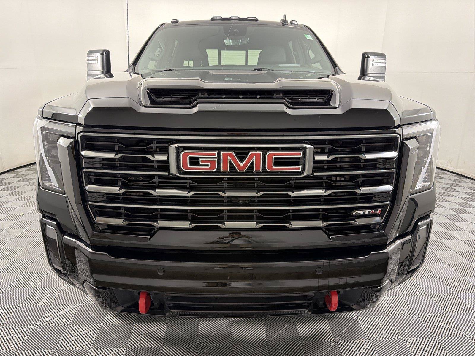 Used 2024 GMC Sierra 2500 AT4 w/ AT4 Premium Plus Package AWD/4WD image 2