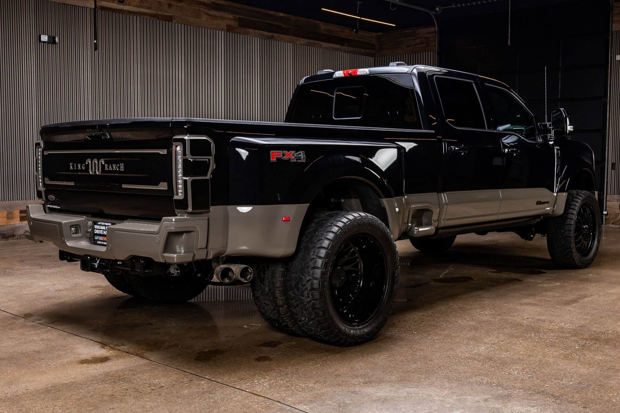 Used 2026 Ford F450 King Ranch w/ FX4 Off-Road Package image 9