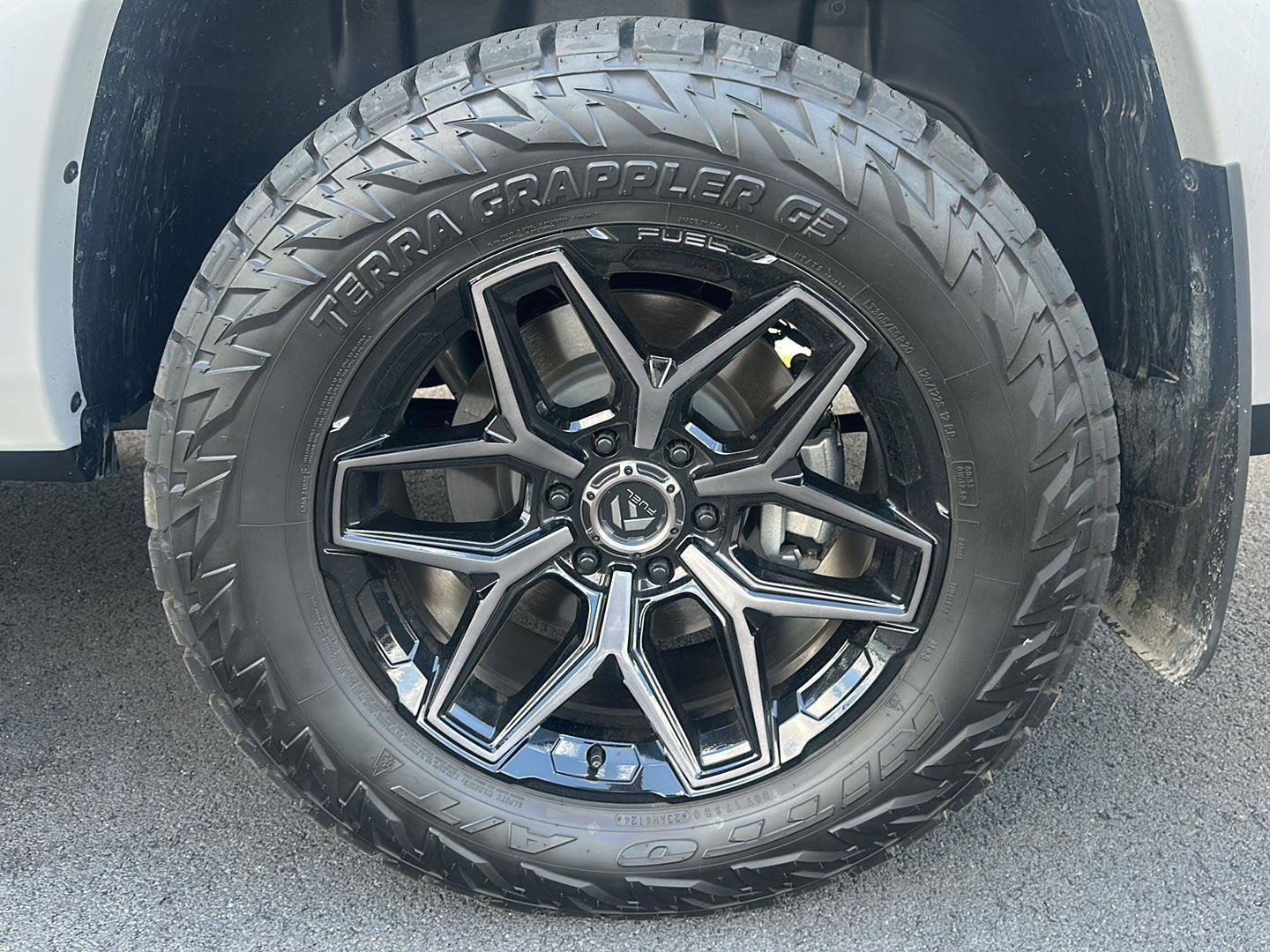 Used 2024 RAM 1500 Limited AWD/4WD image 32