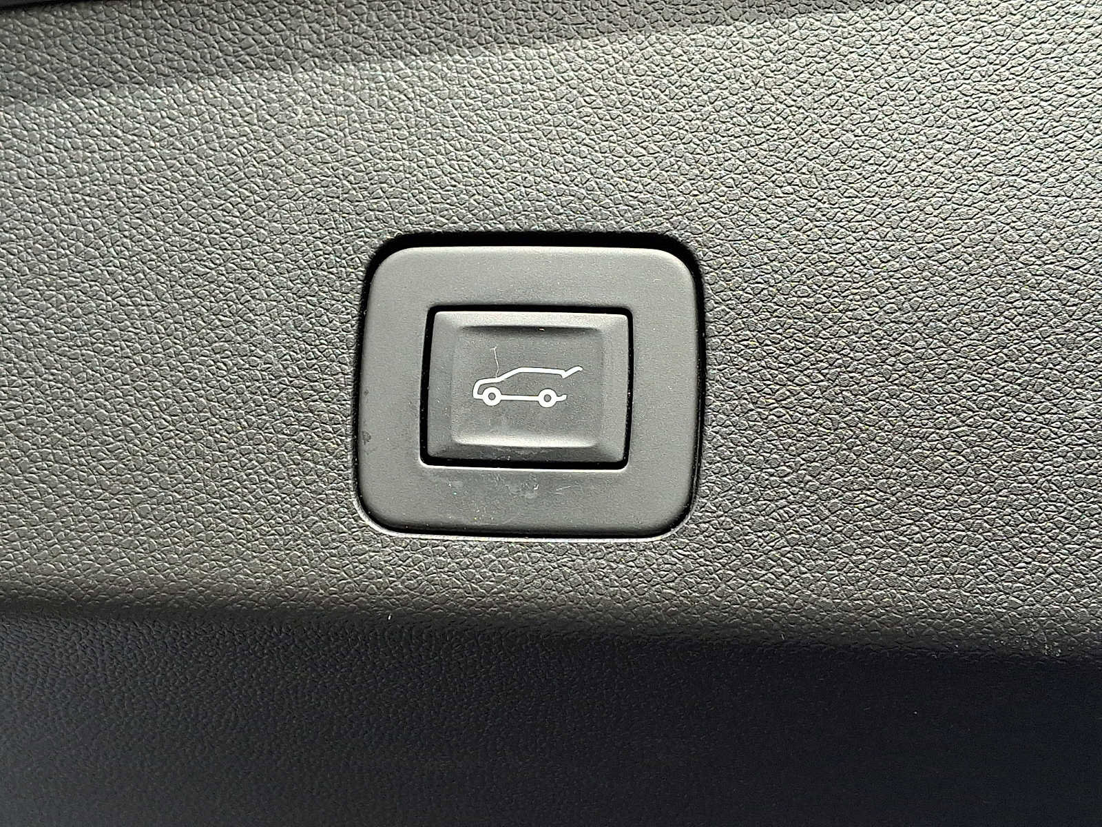 Certified 2023 Buick Encore GX Select w/ Experience Buick Package image 30