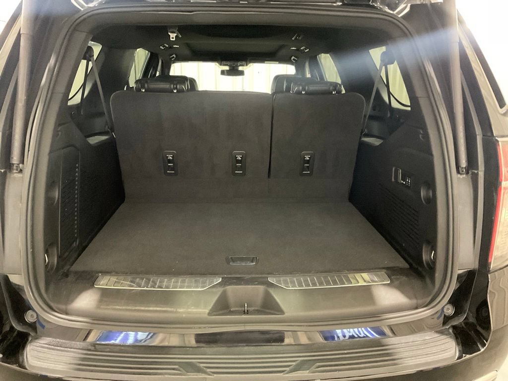 Used 2022 Chevrolet Suburban Premier RWD image 24