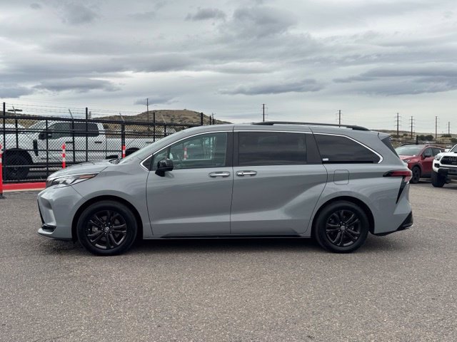Used 2024 Toyota Sienna XSE w/ XSE Plus Package AWD/4WD image 2