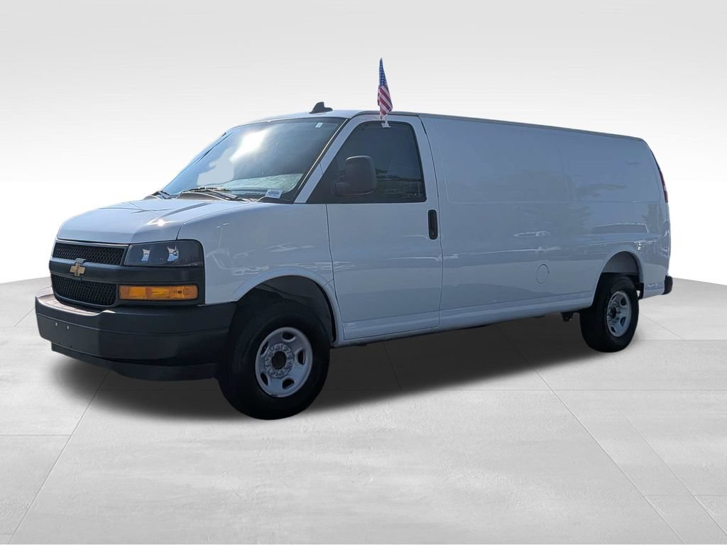 Used 2025 Chevrolet Express 2500 Extended w/ Driver Convenience Package RWD image 7
