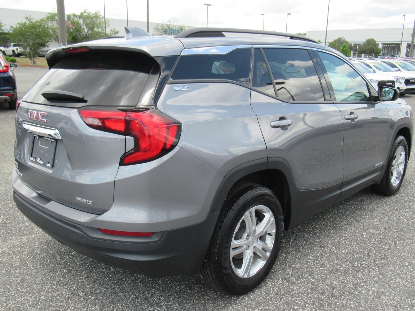 Used 2020 GMC Terrain SLE w/ Driver Convenience Package AWD/4WD image 7