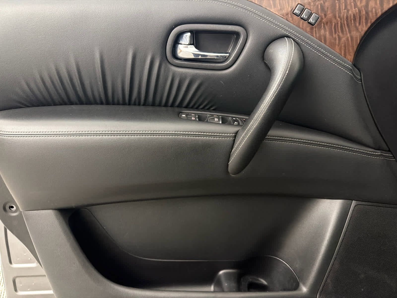 Used 2019 Nissan Armada SL w/ Premium Package image 22