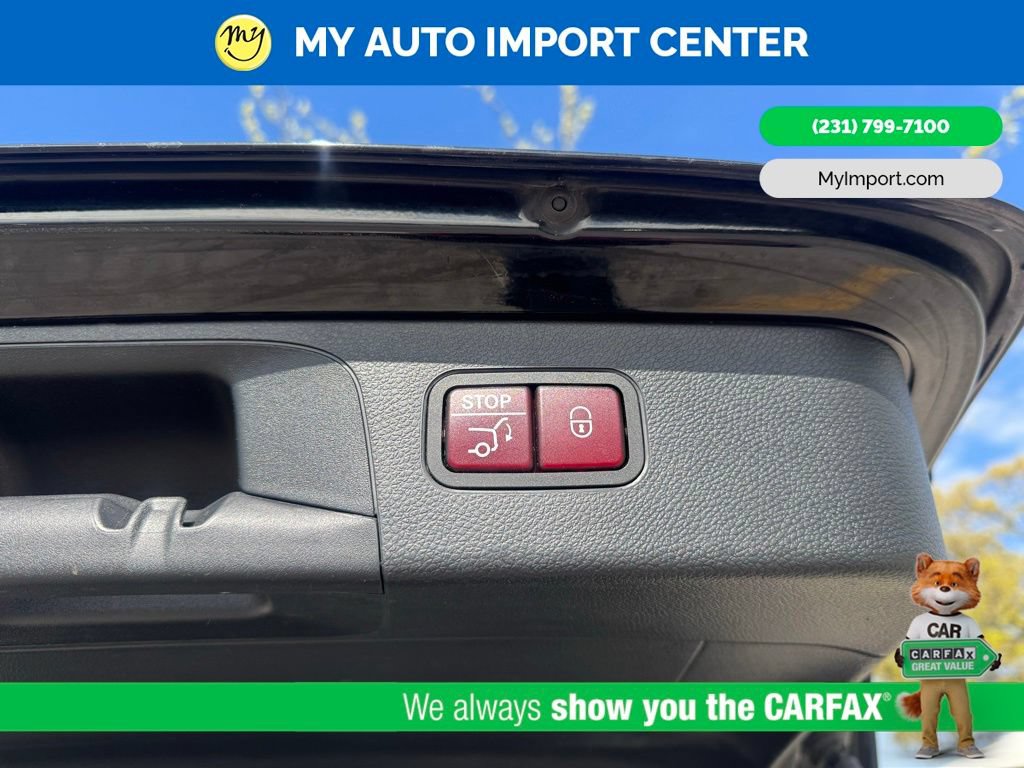 Used 2017 Mercedes-Benz GLC 300 4MATIC image 28