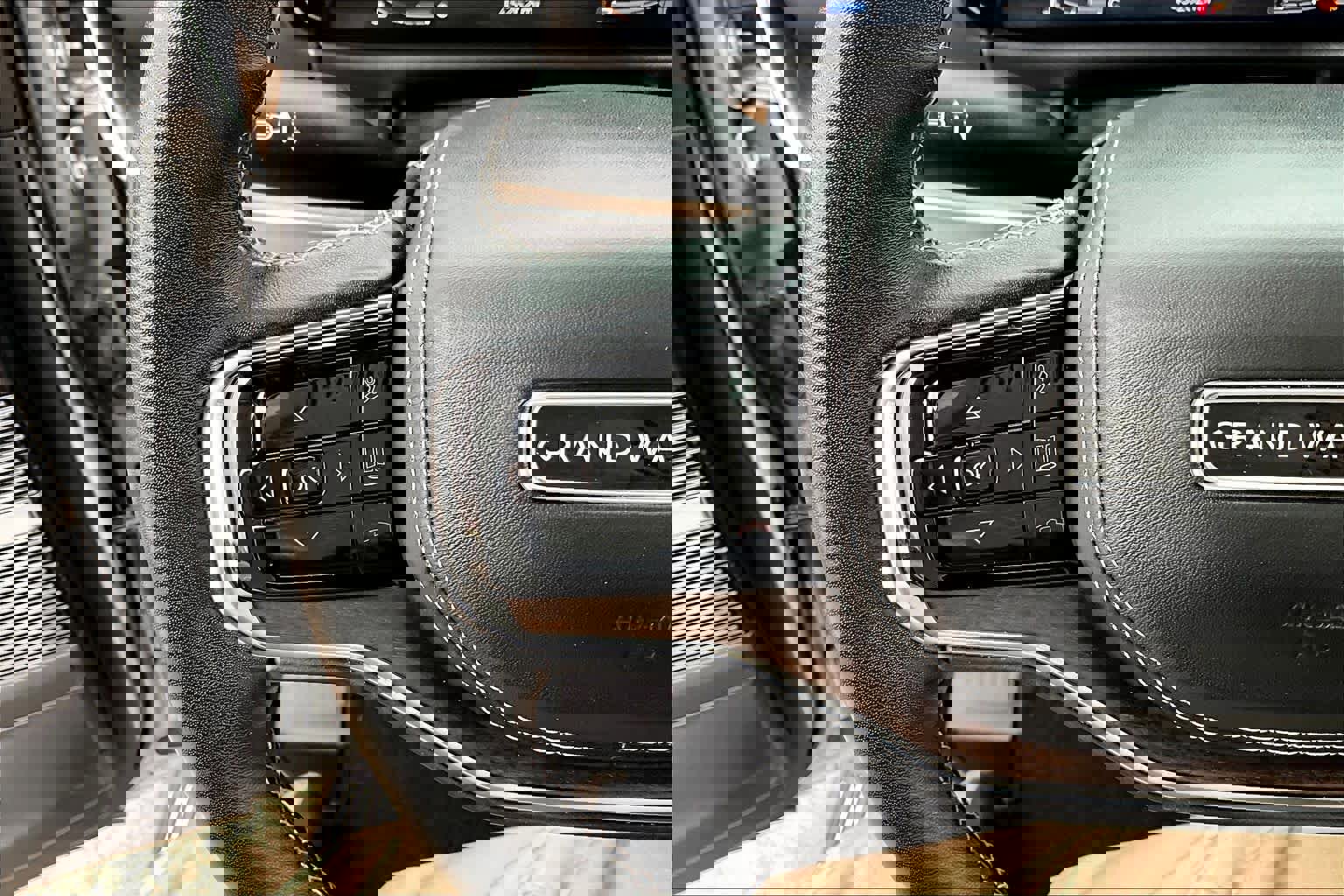 Used 2023 Jeep Grand Wagoneer Series II image 23