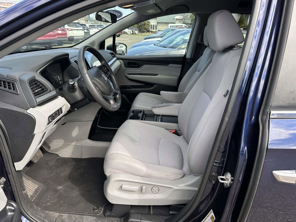 Used 2018 Honda Odyssey EX image 11