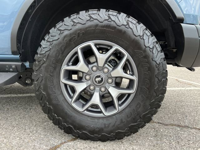 Used 2025 Ford Bronco Badlands image 16