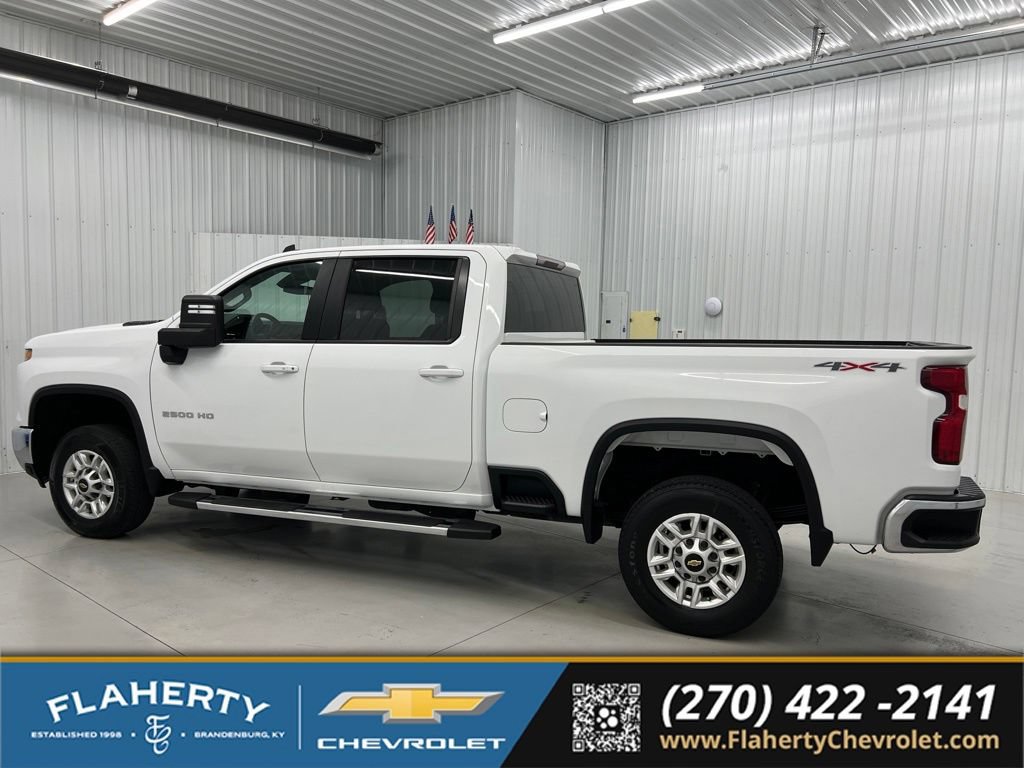 Used 2025 Chevrolet Silverado 2500 LT w/ Convenience Package AWD/4WD image 5
