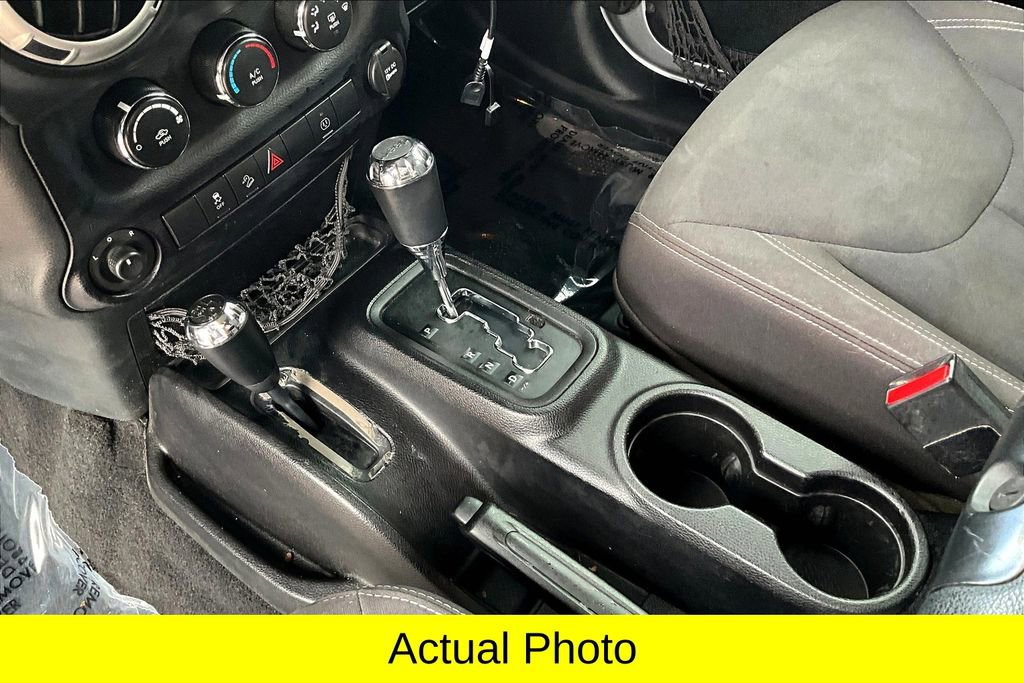 Used 2016 Jeep Wrangler Unlimited Sahara w/ Connectivity Group image 14