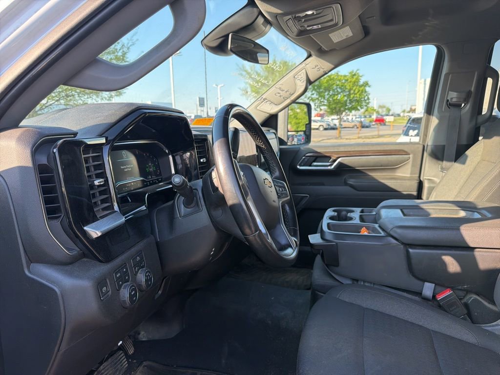 Used 2024 Chevrolet Silverado 3500 LT w/ Convenience Package image 12