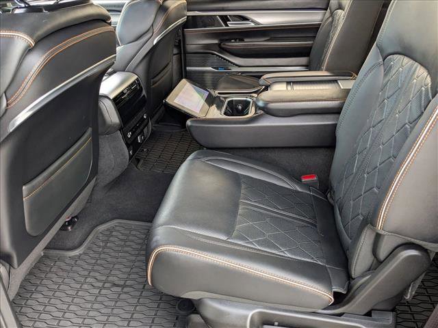 Used 2023 Jeep Grand Wagoneer Series III image 21