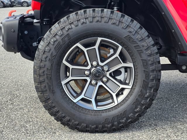 Used 2025 Jeep Gladiator Mojave AWD/4WD image 10