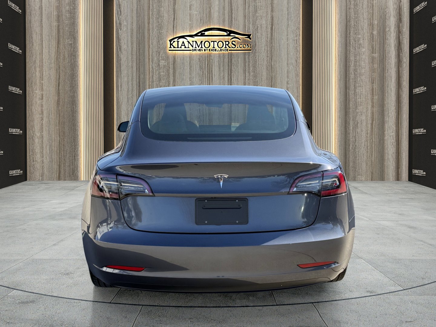 Used 2023 Tesla Model 3 Standard Range image 7