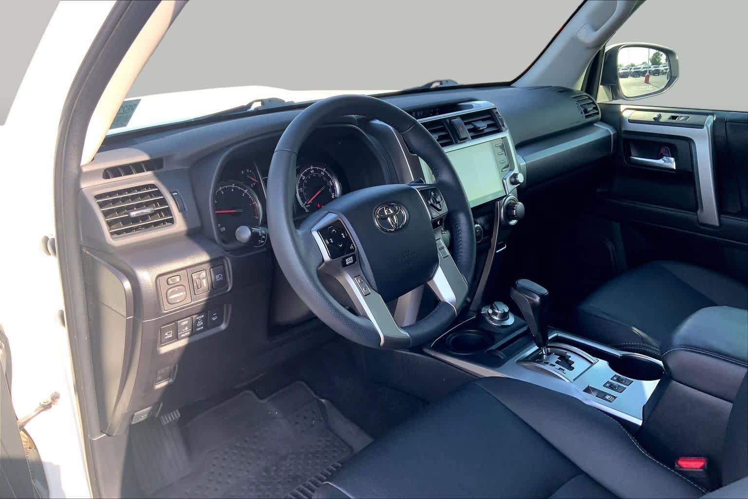 Used 2024 Toyota 4Runner TRD Sport w/ Technology Package AWD/4WD image 18