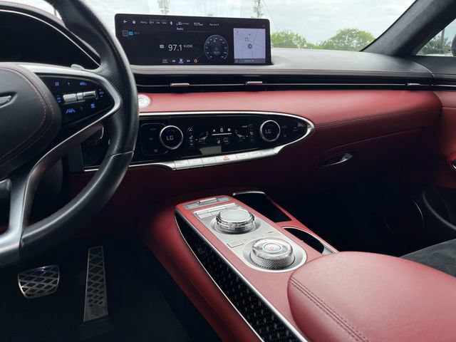 Used 2022 Genesis GV70 3.5T Sport w/ Sport Prestige Package AWD/4WD image 15