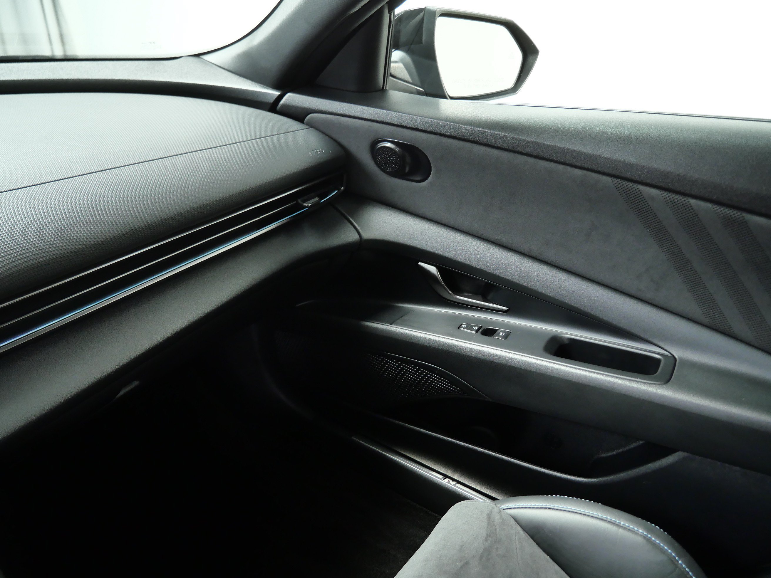 Used 2022 Hyundai Elantra N FWD image 19