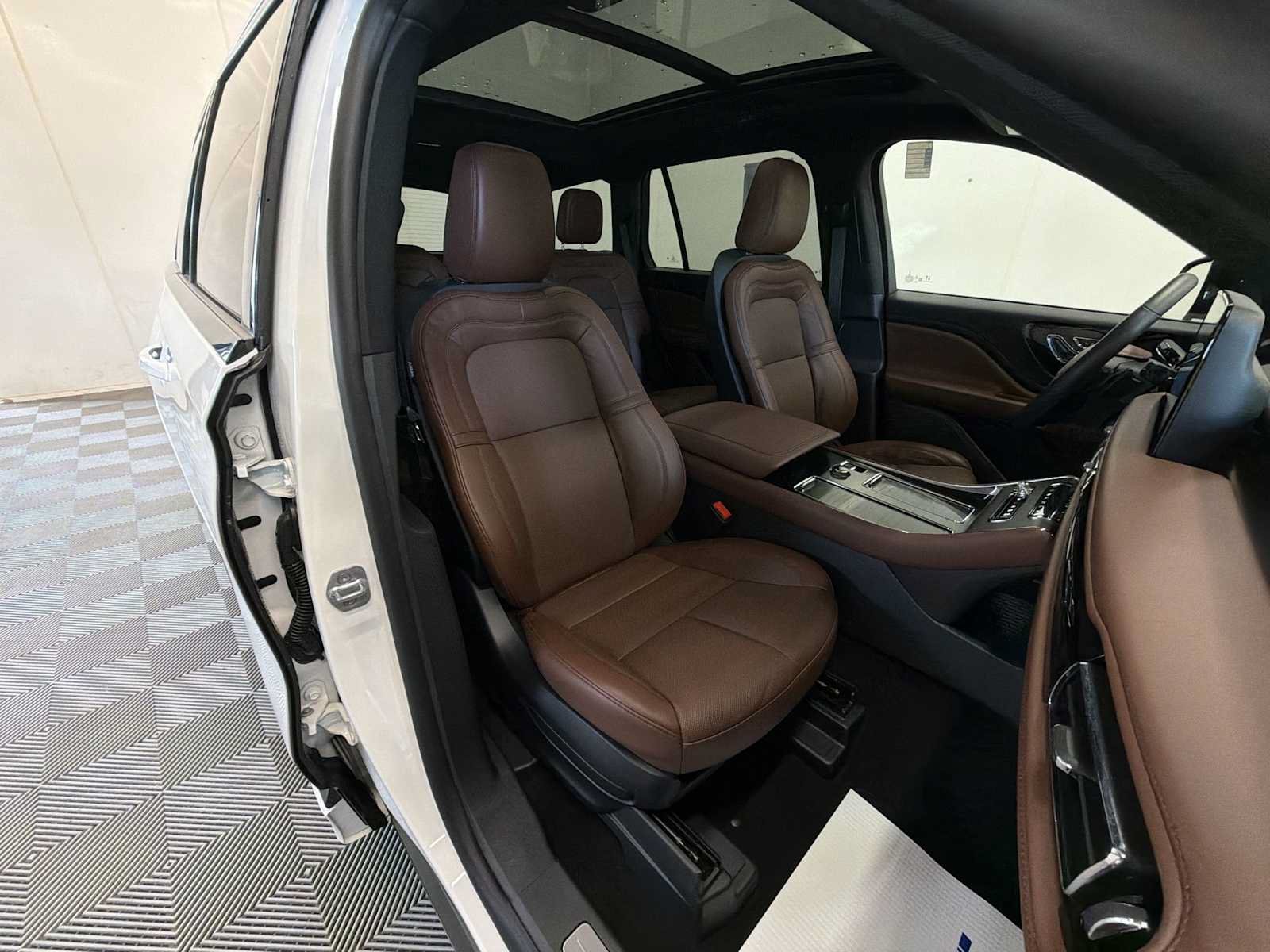 Used 2026 Lincoln Aviator Reserve w/ Jet Appearance Package AWD/4WD image 27