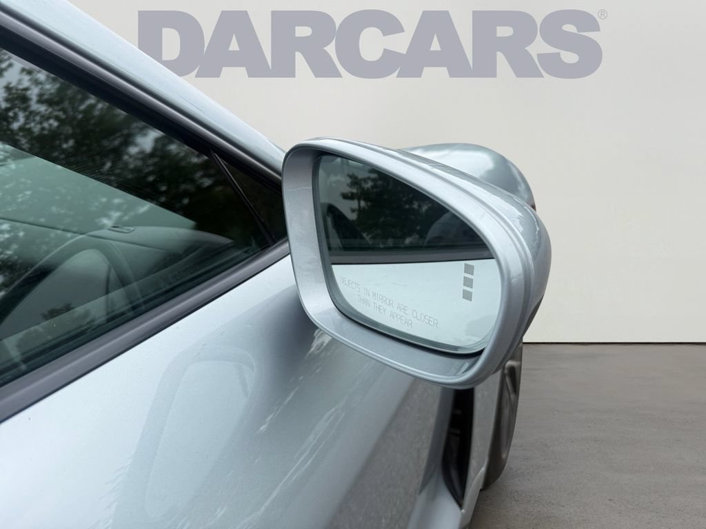 Used 2021 Porsche Taycan RWD image 31