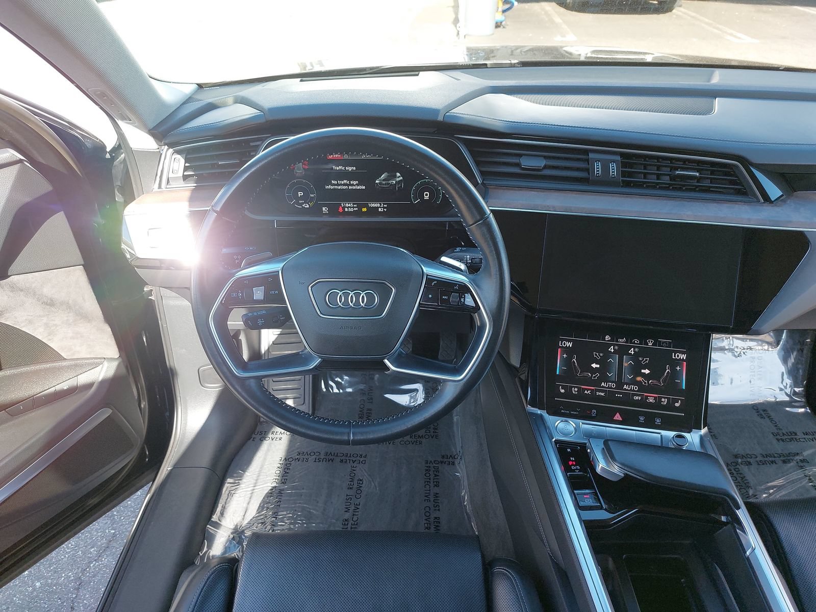 Used 2019 Audi e-tron Prestige AWD/4WD image 16