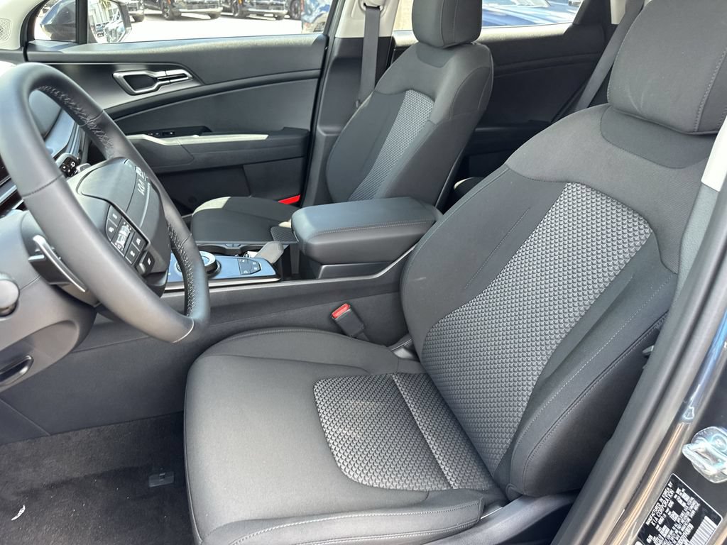 New 2027 Kia Sportage S FWD image 17