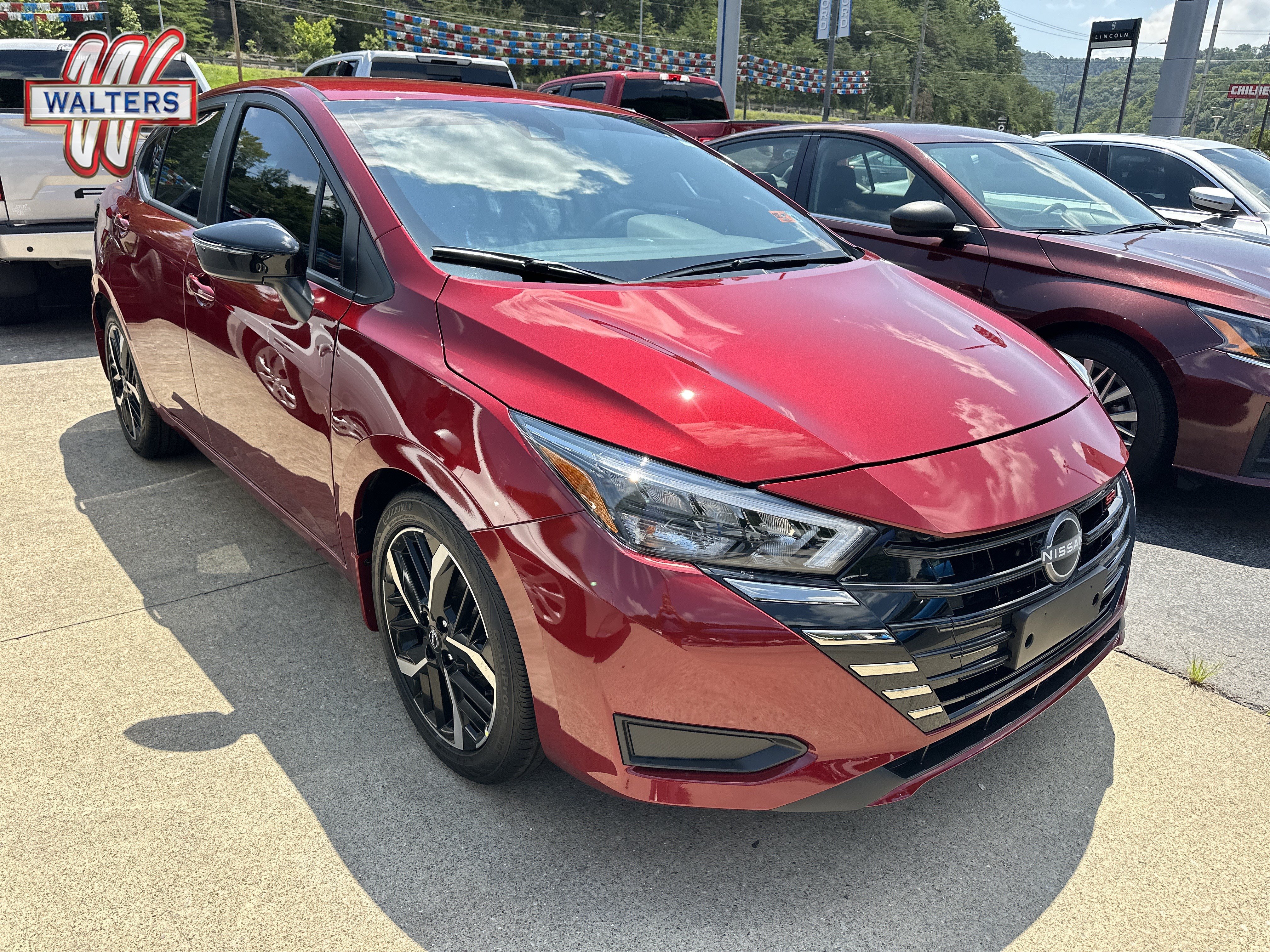 Used 2025 Nissan Versa SR w/ Trunk Package