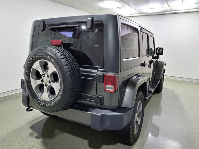 Used 2018 Jeep Wrangler Unlimited Sahara w/ Connectivity Group image 23