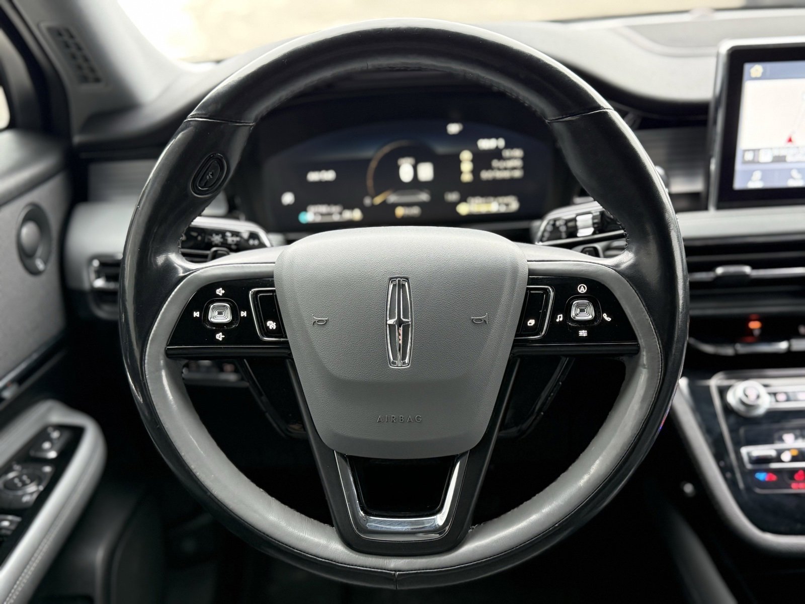 Used 2020 Lincoln Corsair Reserve w/ Equipment Group 201A image 18