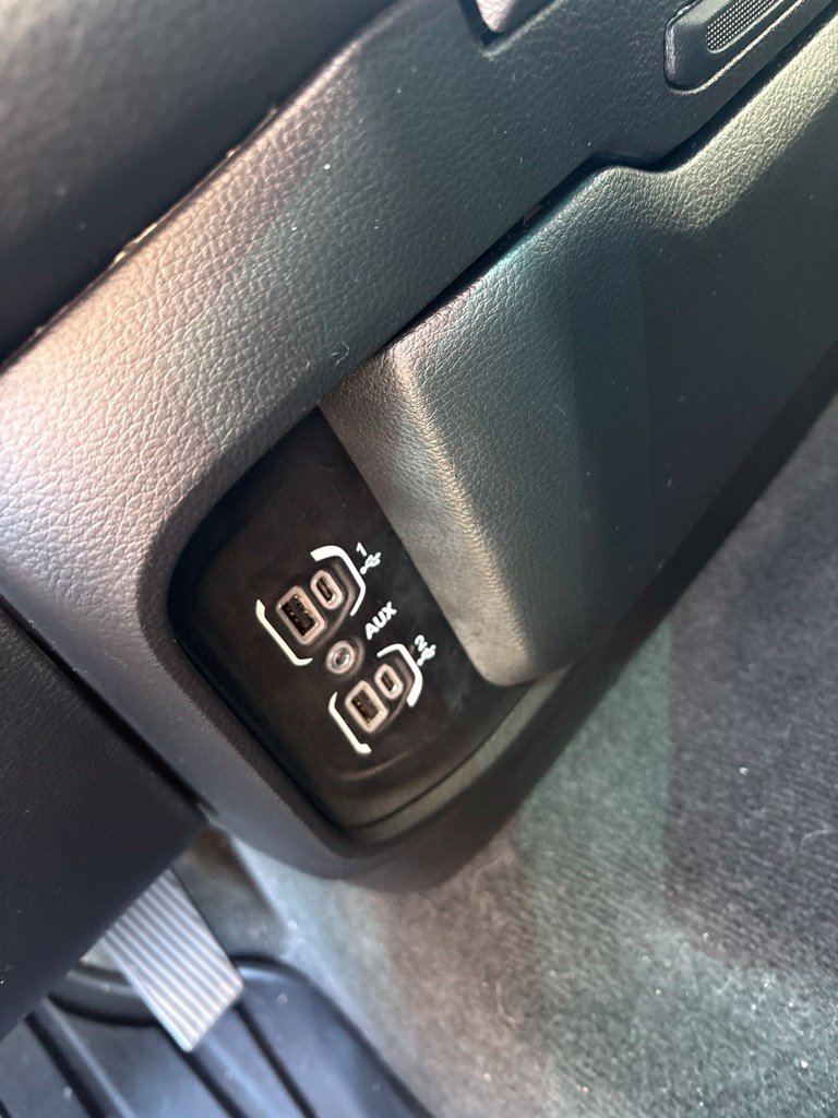 Used 2022 RAM 1500 4x4 Crew Cab image 32