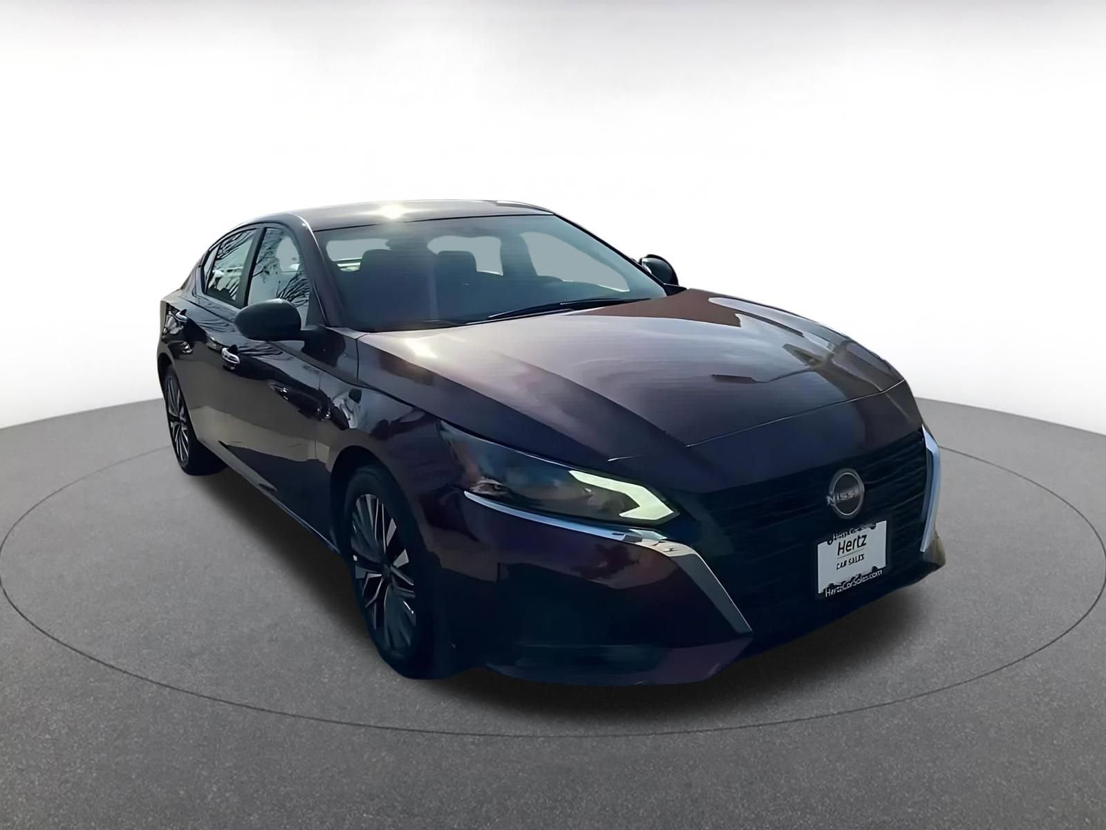 Used 2025 Nissan Altima 2.5 SV FWD image 3