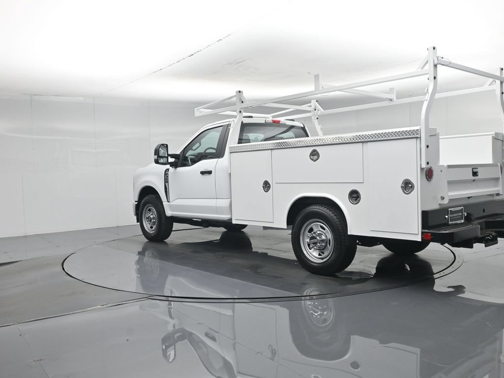 New 2026 Ford F350 XL w/ XL Chrome Package RWD image 6
