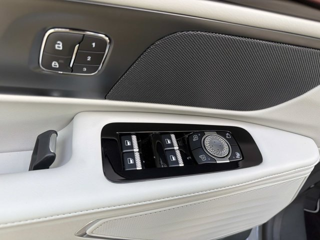 New 2026 Lincoln Nautilus Premier AWD/4WD image 10