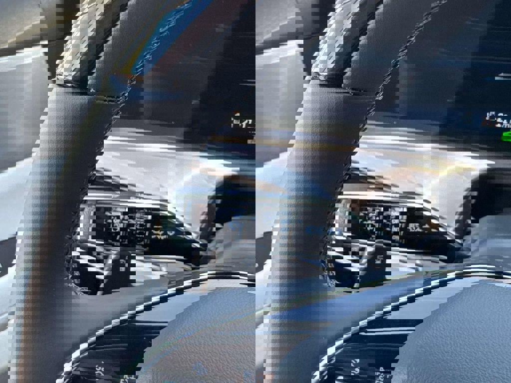 New 2026 Cadillac Vistiq Sport w/ LPO, Floor Liner Package image 15