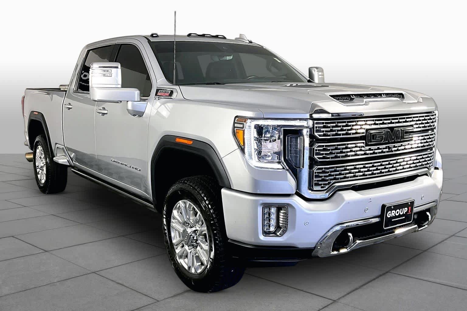Used 2023 GMC Sierra 2500 Denali w/ Denali Ultimate Package AWD/4WD image 3