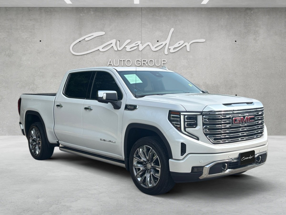 Used 2023 GMC Sierra 1500 Denali w/ Denali Reserve Package AWD/4WD image 2