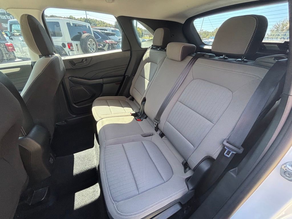 Used 2022 Ford Escape S image 18