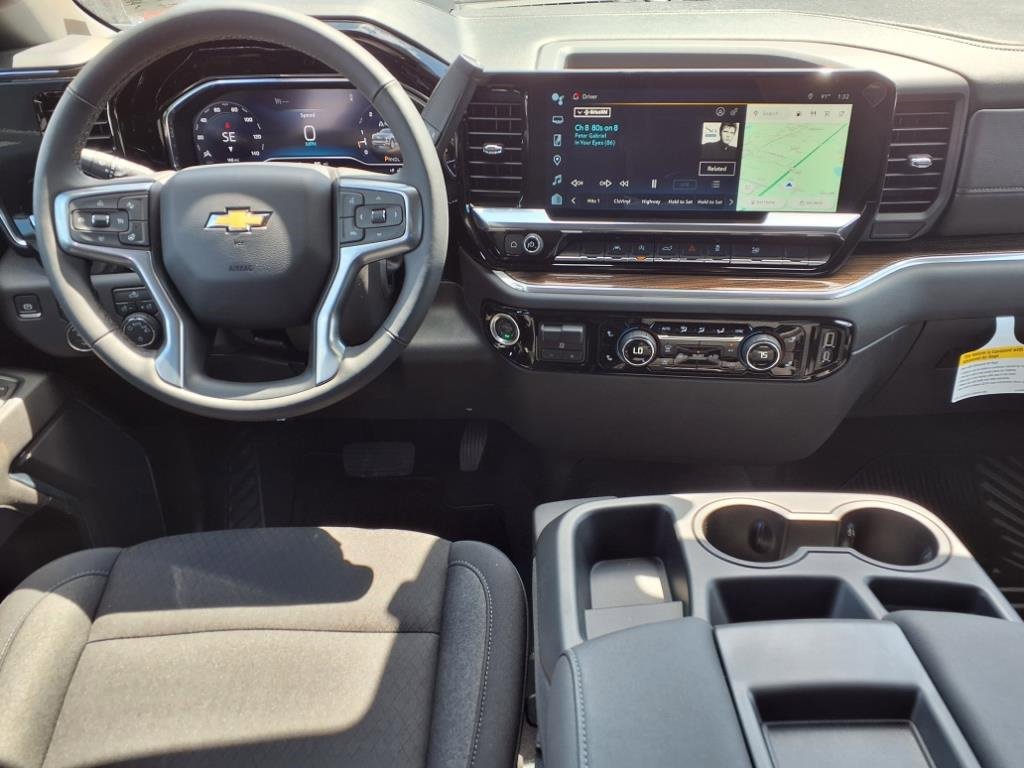 Used 2025 Chevrolet Silverado 1500 LT image 11