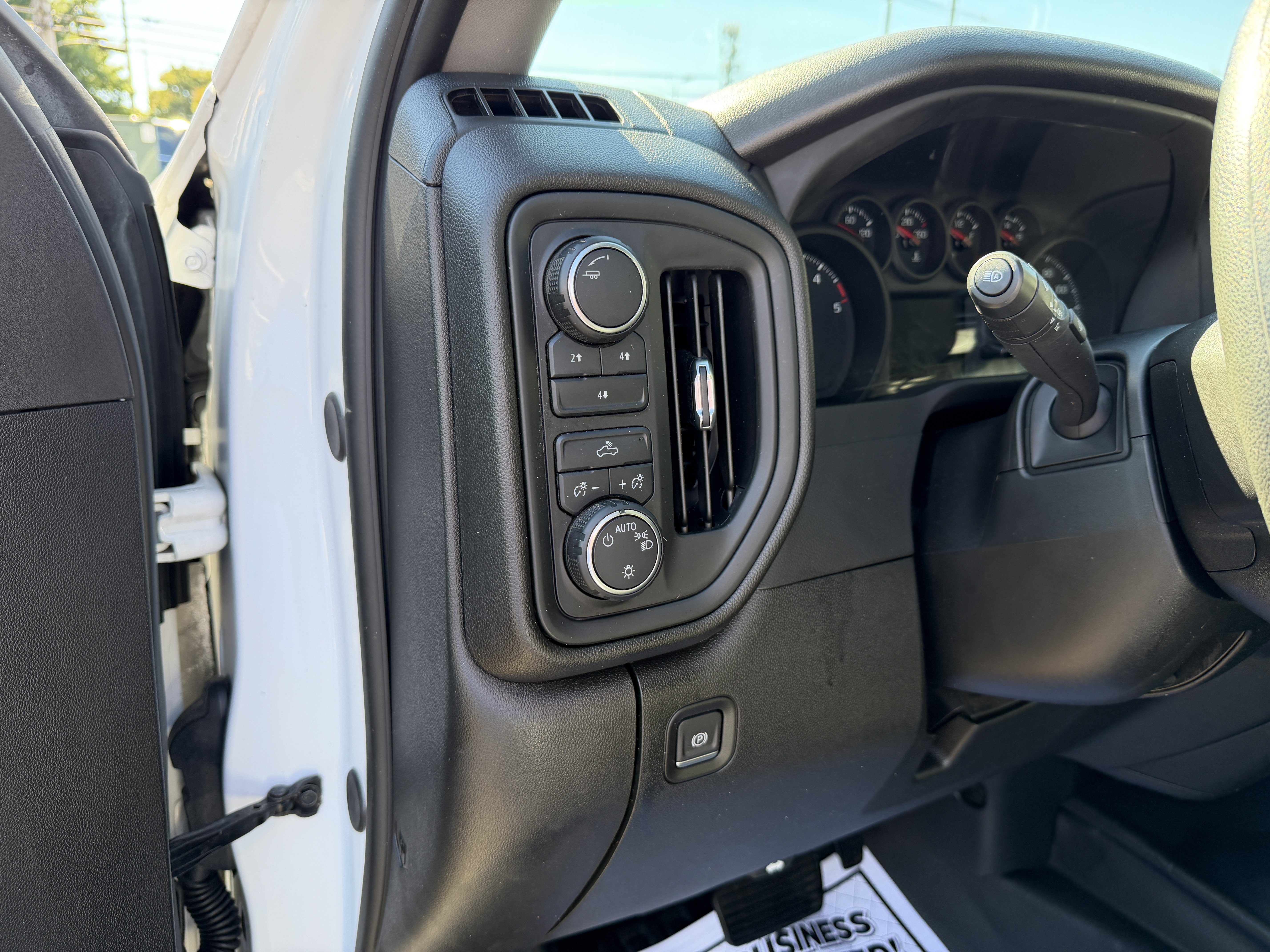 Used 2024 Chevrolet Silverado 3500 W/T w/ WT Convenience Package AWD/4WD image 21