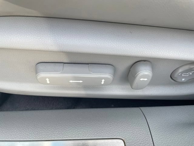 Used 2017 Acura RLX w/ Technology Package FWD image 12