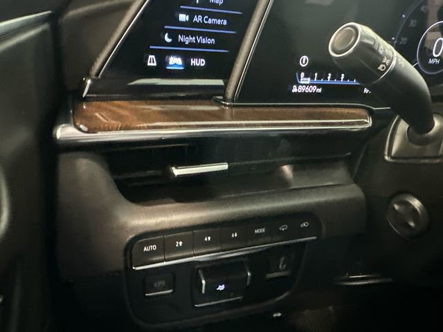 Used 2022 Cadillac Escalade ESV Sport Platinum w/ Heavy-Duty Trailer Package image 19