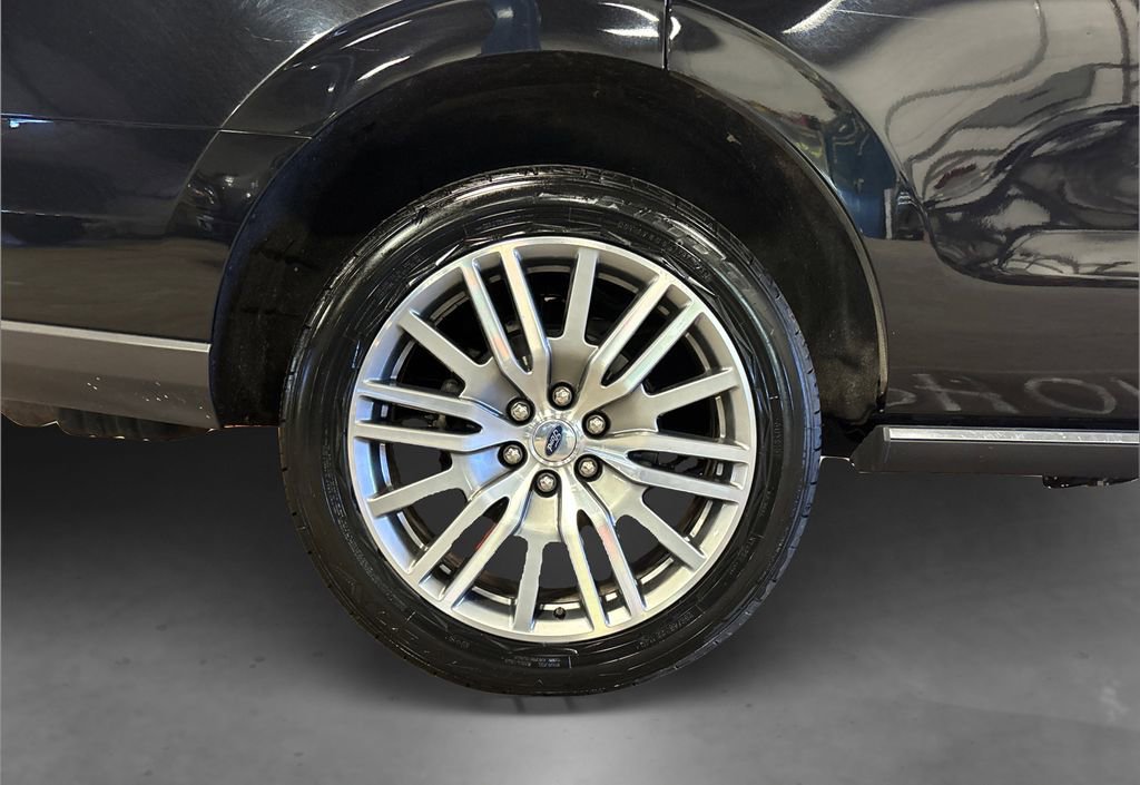 Certified 2024 Ford Expedition Limited image 19