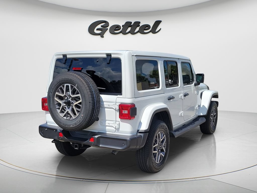 Used 2025 Jeep Wrangler Unlimited Sahara w/ Safety Group AWD/4WD image 4