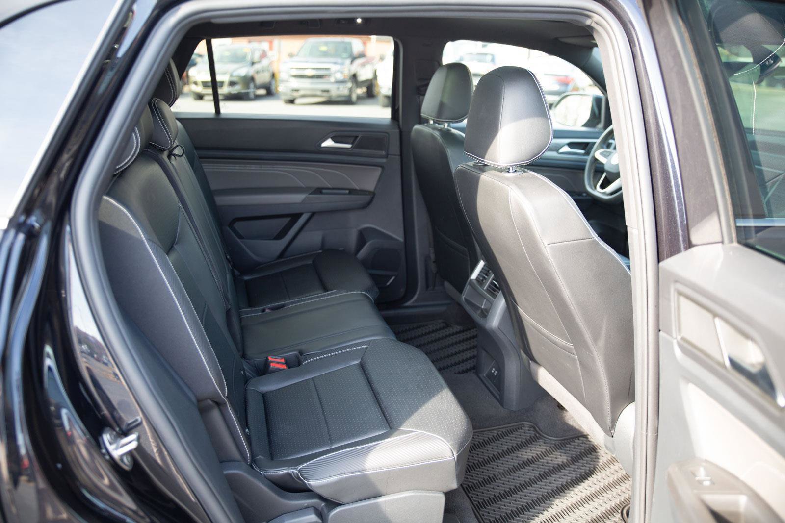 Used 2022 Volkswagen Atlas Cross Sport SE image 24