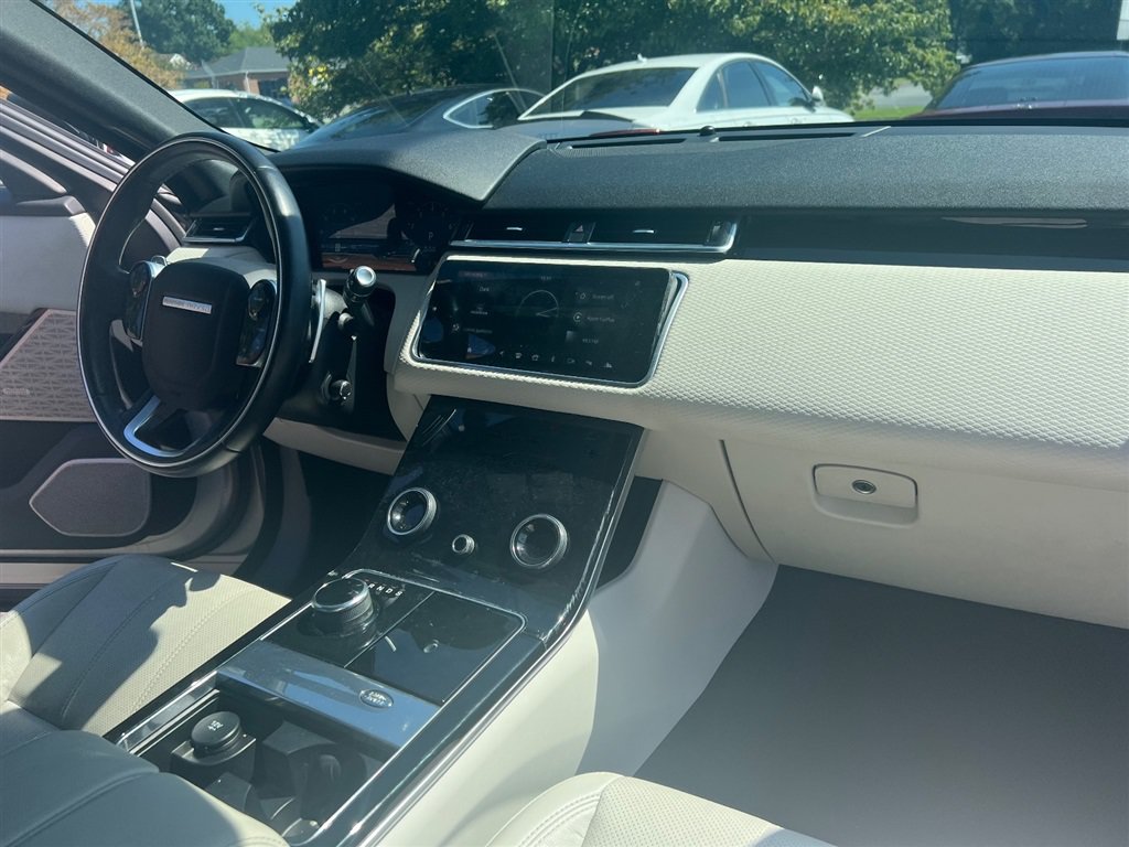 Used 2020 Land Rover Range Rover Velar R-Dynamic S AWD/4WD image 21