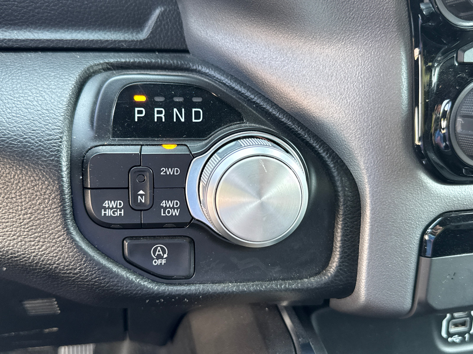 Used 2024 RAM 1500 Laramie AWD/4WD image 16